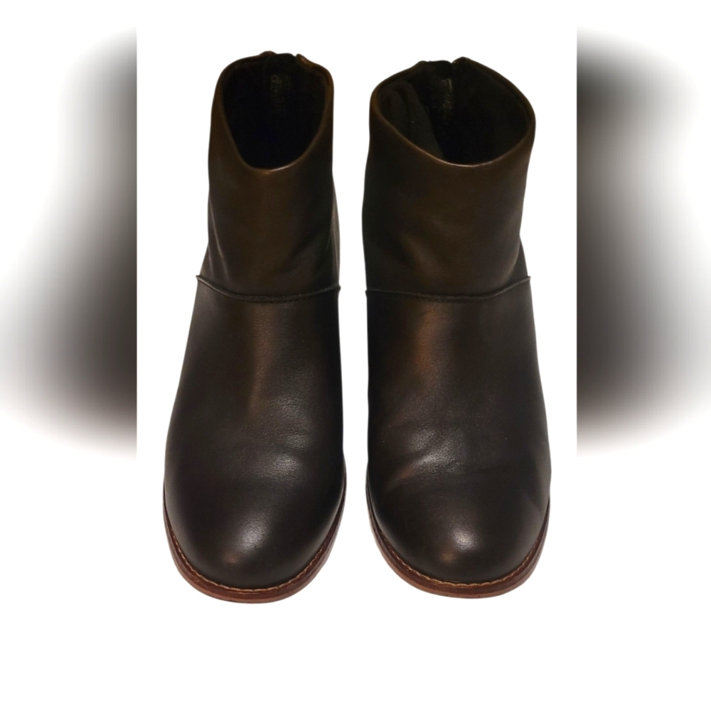 Toms Women's Black Chukka Boots